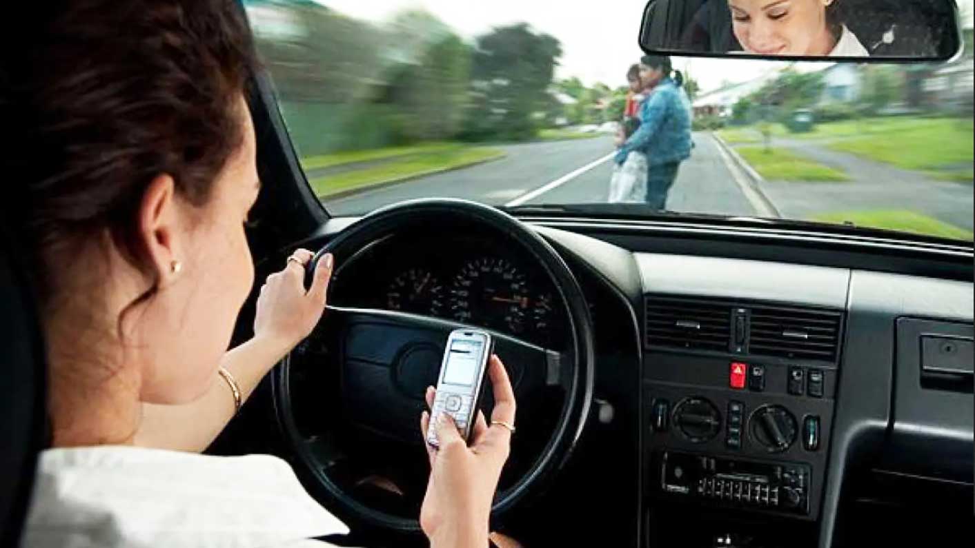 Things You Should Know About Types of distractions while driving?